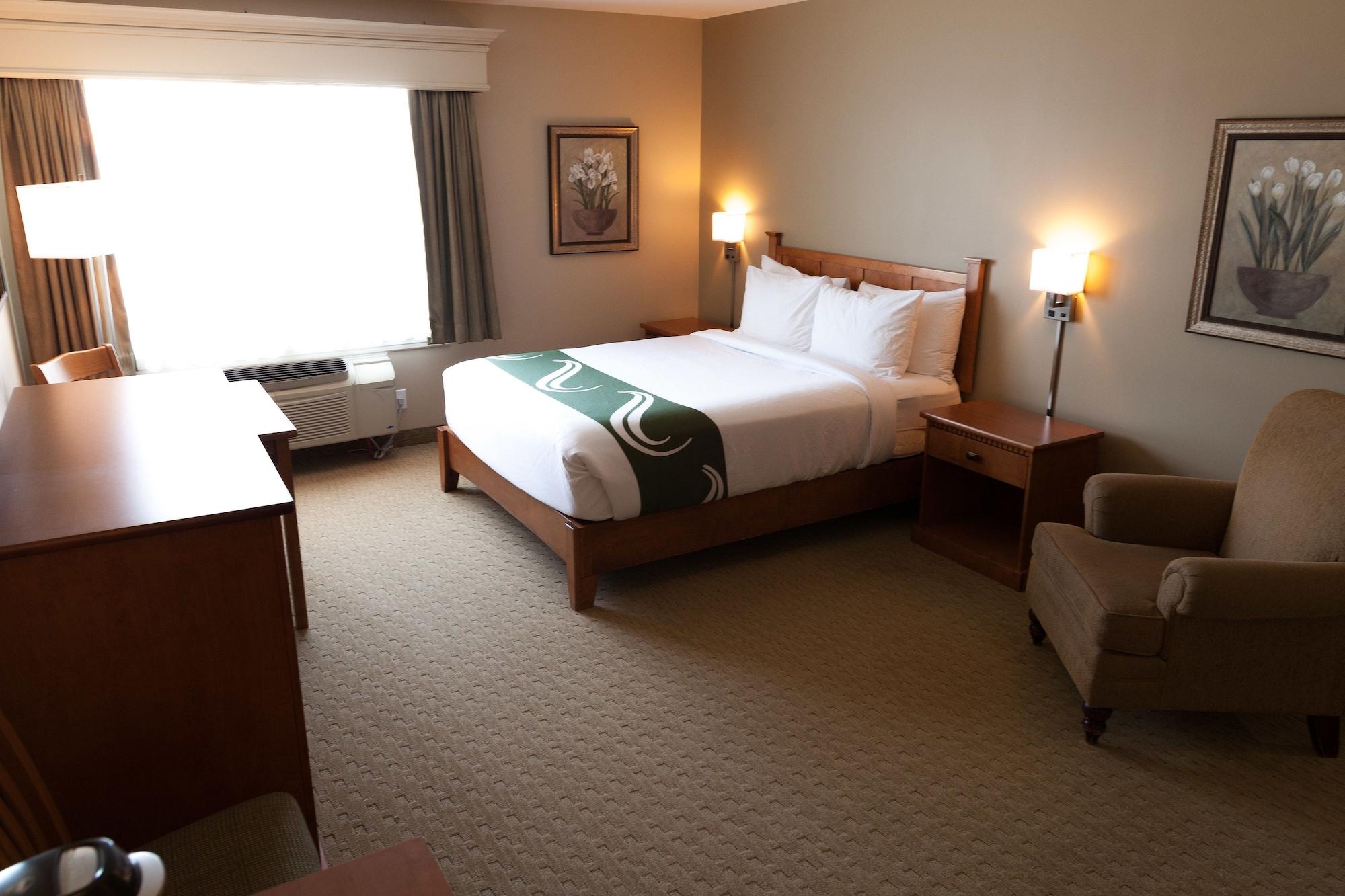 פרדריקטון Quality Inn & Suites Amsterdam מראה חיצוני תמונה