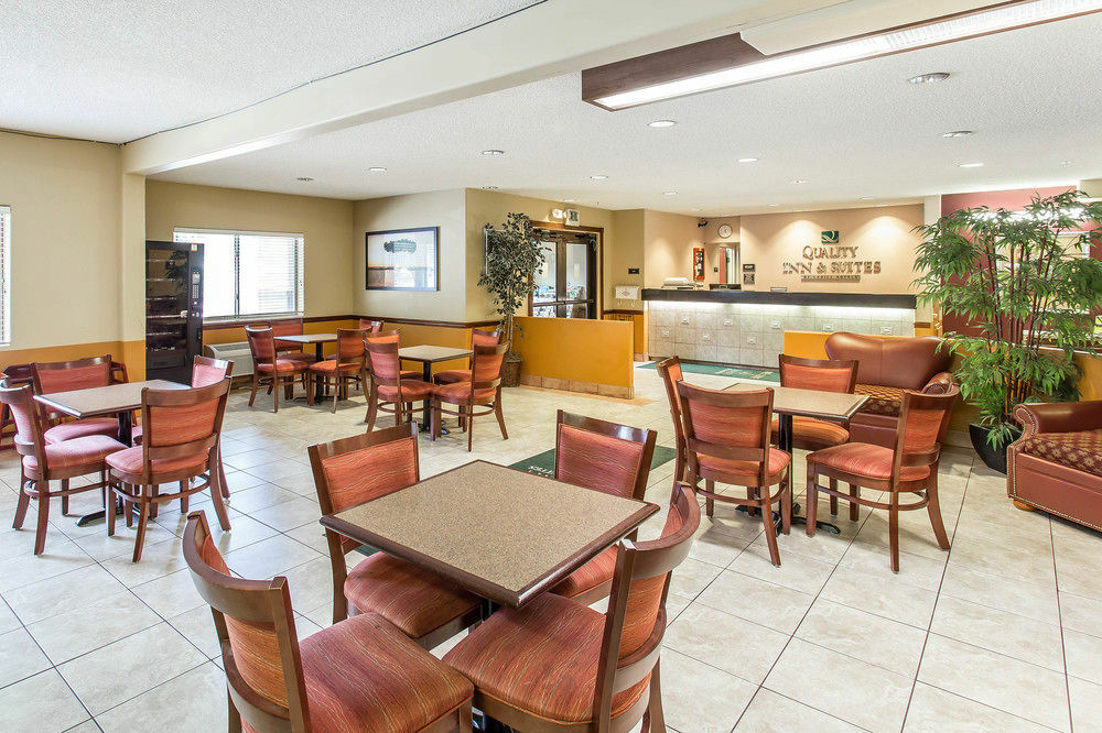 פרדריקטון Quality Inn & Suites Amsterdam מראה חיצוני תמונה